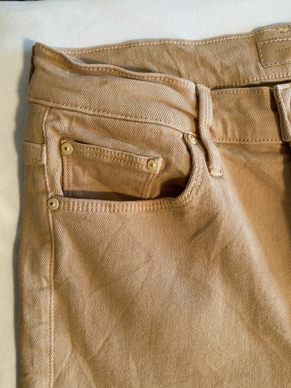 MOTHER High Waisted Weekender Skimp
in Second Chance (Sand Wash) Size 27 - Picture 6 of 16